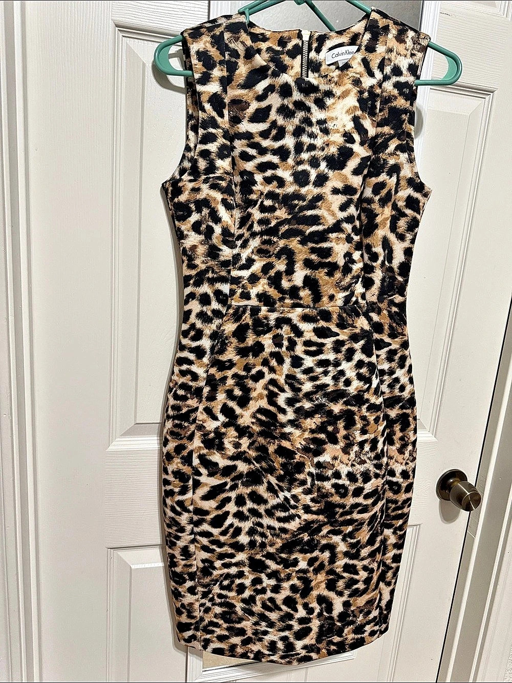 Calvin Klein Sleeveless Leopard Print Scuba Crepe Sheath Dress Mini Dress Size 6